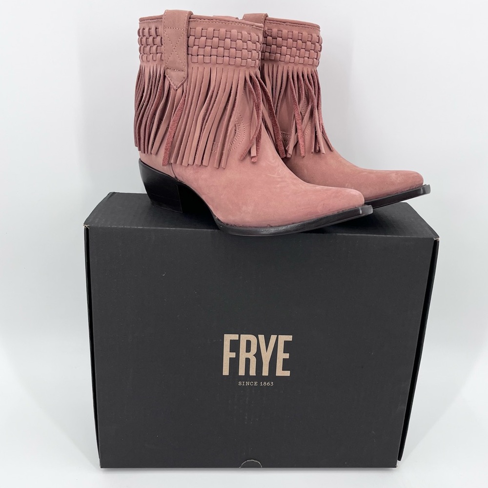 NWT Frye Nubuck Leather Sacha Short Fringe Bootie in Rose Cake Size 7.5 - Picture 2 of 12